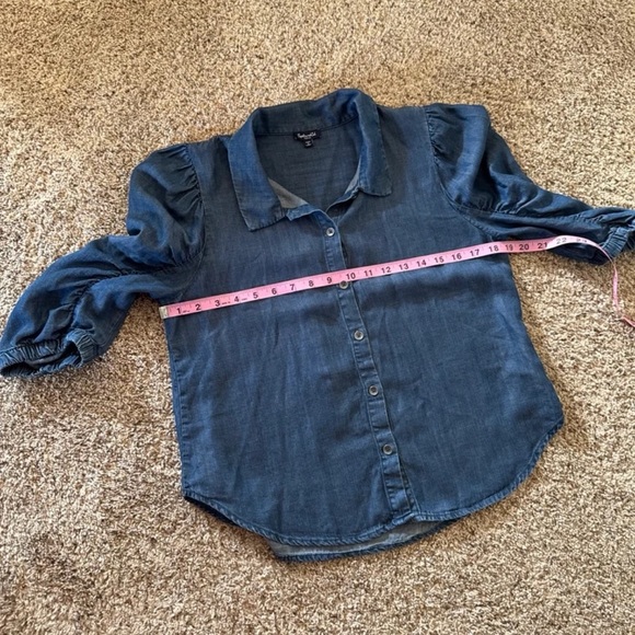 Splendid Puff Sleeve Denim Button Down Shirt 
size Small - Picture 10 of 12